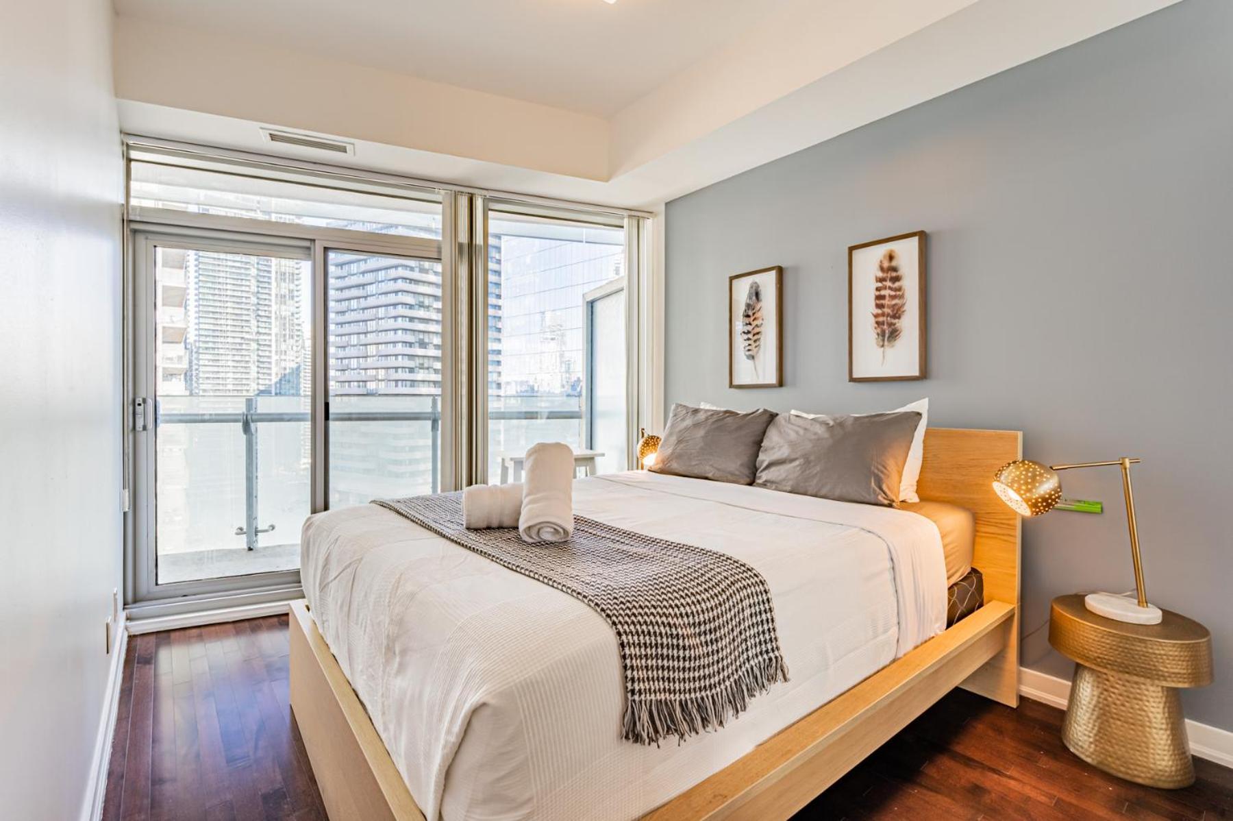 York Suites 5 Торонто Экстерьер фото